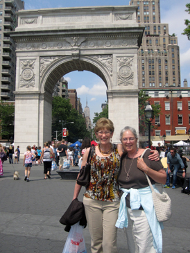Heidi Robertson and Cornelia Seckel in Washington Square Park, NYC